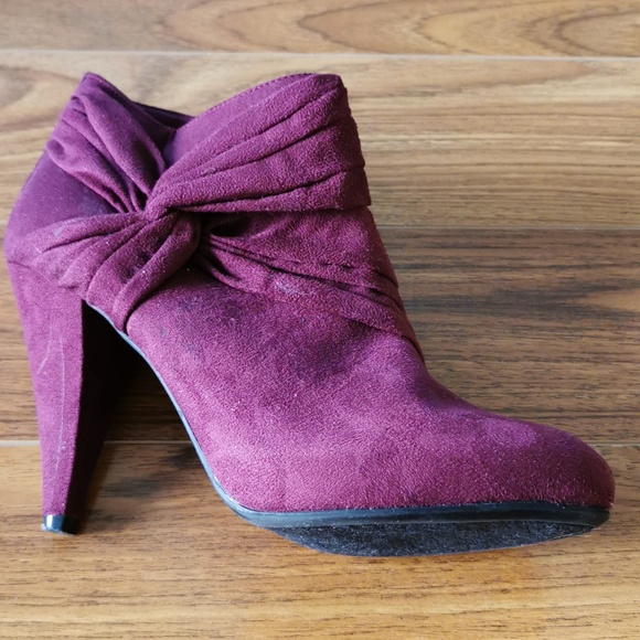 Suede Burgundy Heel Booties, sz 8.5 - Picture 4 of 4